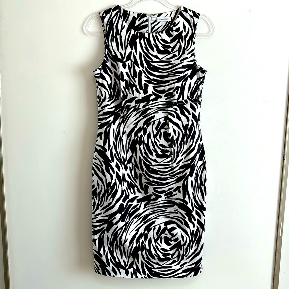 Calvin Klein - Zebra Print Sleeveless Sheath Dress